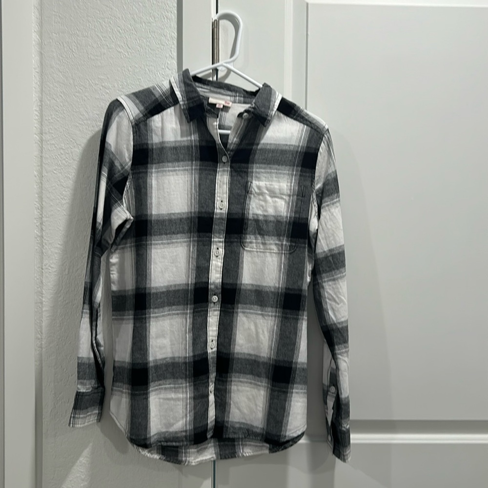 Black and white womens flannel